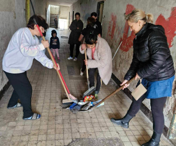 Národný projekt Rozvojové tímy I. / Zveľaďovanie spoločných priestorov bytového domu - foto