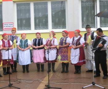 Kultúrne pamiatky / Stavanie mája – RUSADLIE - foto