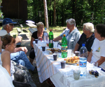 Klub dôchodcov Nižná Slaná - Stretnutie klubu 18.7.2014