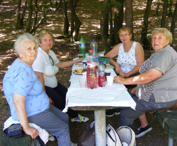 Klub dôchodcov Nižná Slaná - Stretnutie klubu 18.7.2014