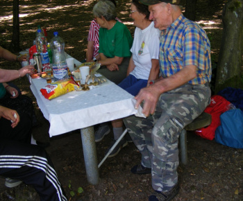 Klub dôchodcov Nižná Slaná - Stretnutie klubu 18.7.2014